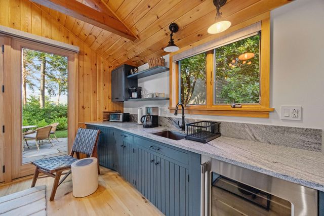 10 Edgewater Drive, Moultonborough, NH 03254