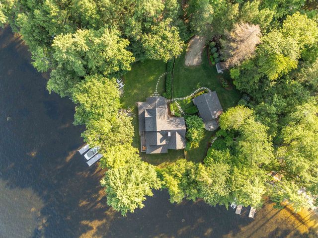 10 Edgewater Drive, Moultonborough, NH 03254
