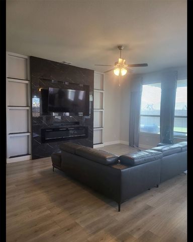 3403 April Breeze, Grand Prairie, TX 76065