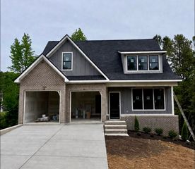 5678 Skylas Way, Ooltewah, TN 37363