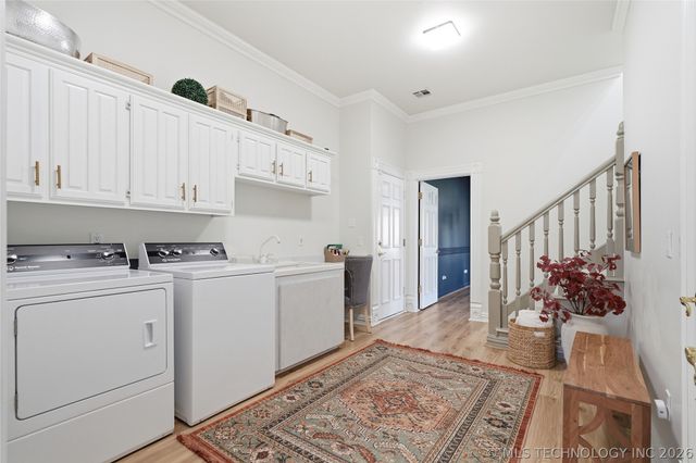 6716 E 117th Place S, Bixby, OK 74008