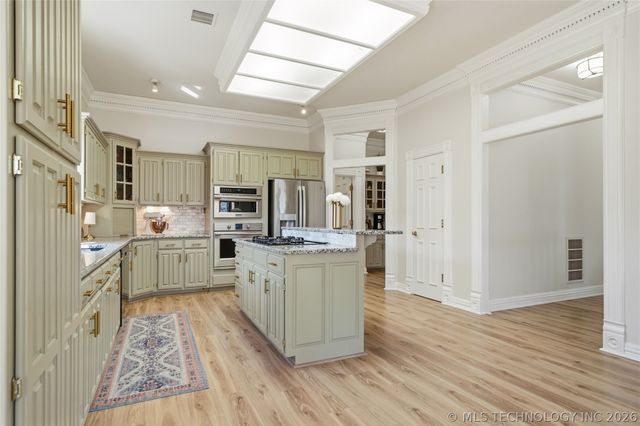 6716 E 117th Place S, Bixby, OK 74008