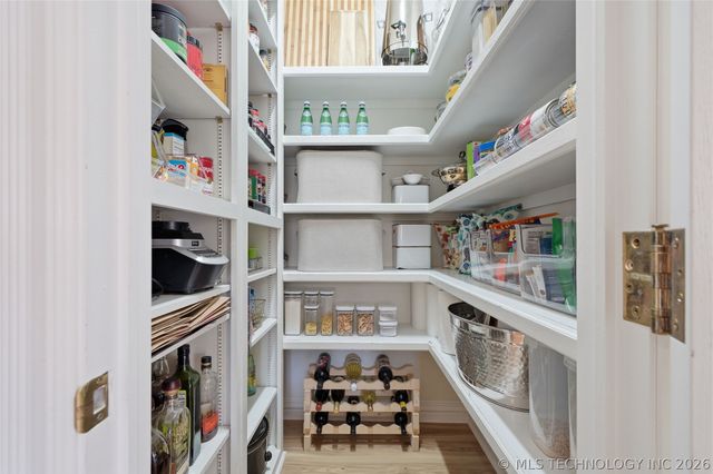 6716 E 117th Place S, Bixby, OK 74008