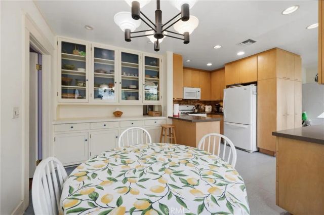 1441 Scott Avenue, Los Angeles, CA 90026