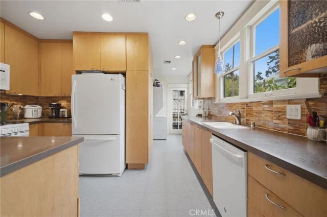 1441 Scott Avenue, Los Angeles, CA 90026