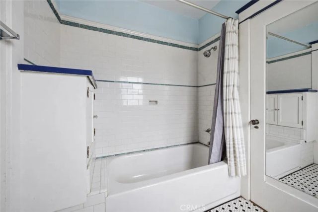 1441 Scott Avenue, Los Angeles, CA 90026