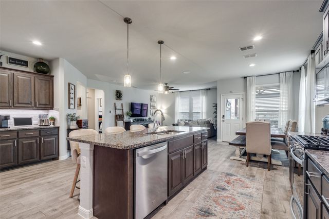 15901 Tottenhall Pass, Fort Worth, TX 76247