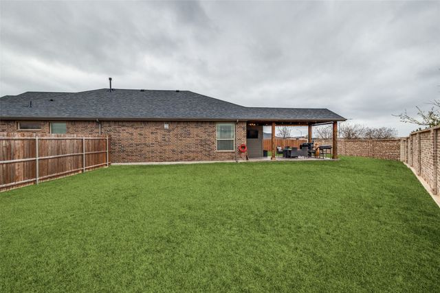 15901 Tottenhall Pass, Fort Worth, TX 76247