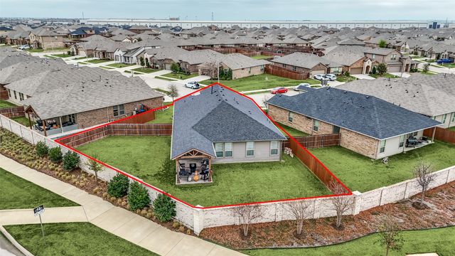 15901 Tottenhall Pass, Fort Worth, TX 76247