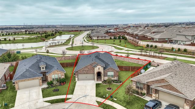 15901 Tottenhall Pass, Fort Worth, TX 76247