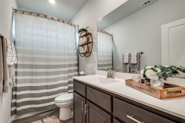 15901 Tottenhall Pass, Fort Worth, TX 76247