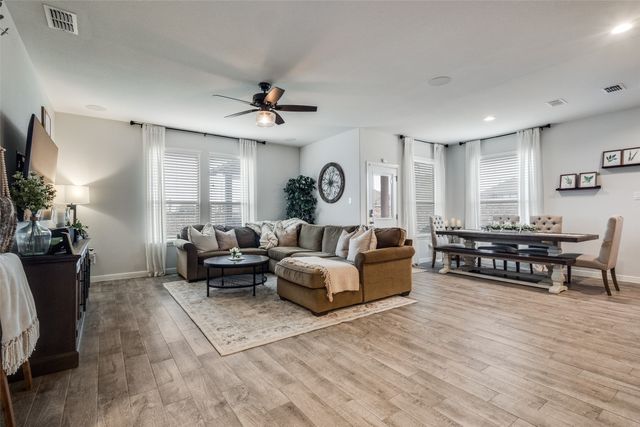 15901 Tottenhall Pass, Fort Worth, TX 76247