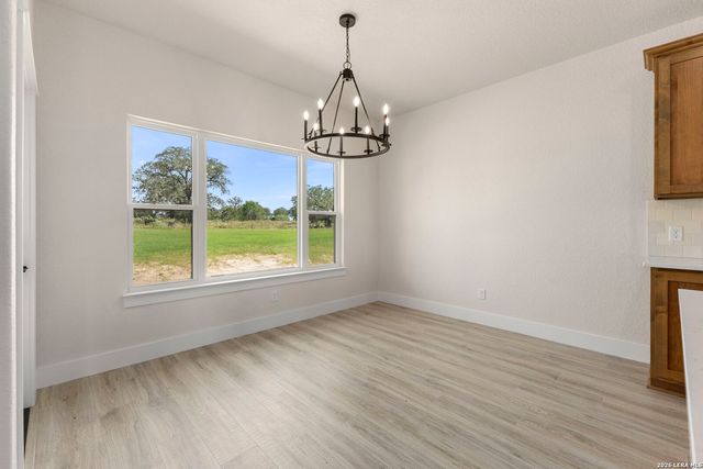 156 FIREWHEEL LOOP, Floresville, TX 78114