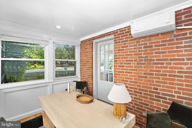 5300 WILSON BLVD, Arlington, VA 22205