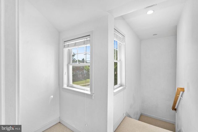 5300 WILSON BLVD, Arlington, VA 22205