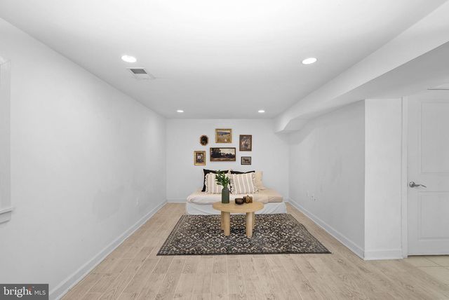 5300 WILSON BLVD, Arlington, VA 22205