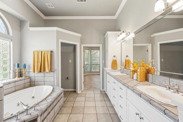 686 Cattlebaron Parc Drive, Fort Worth, TX 76108