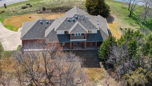 686 Cattlebaron Parc Drive, Fort Worth, TX 76108