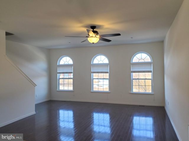 327 LENAPE WAY, Claymont, DE 19703