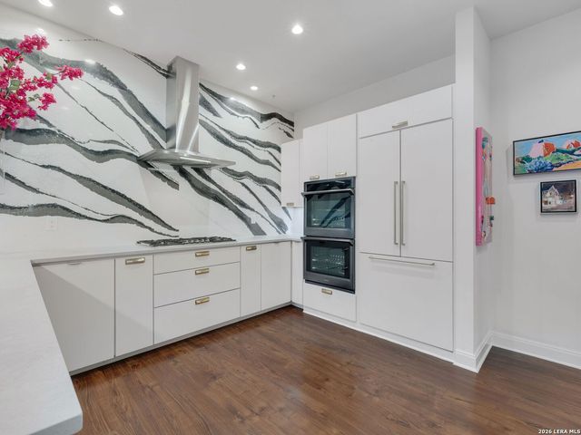 230 Dwyer Ave Unit 701, San Antonio, TX 78204