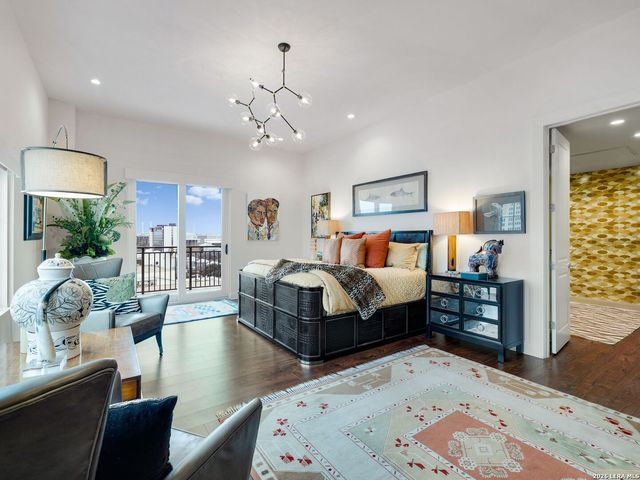 230 Dwyer Ave Unit 701, San Antonio, TX 78204