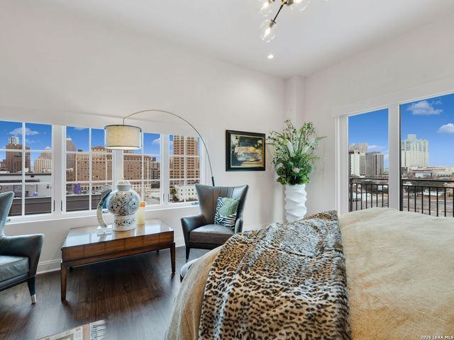 230 Dwyer Ave Unit 701, San Antonio, TX 78204