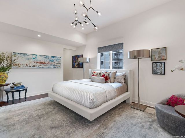 230 Dwyer Ave Unit 701, San Antonio, TX 78204