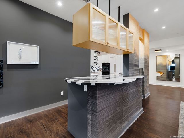 230 Dwyer Ave Unit 701, San Antonio, TX 78204