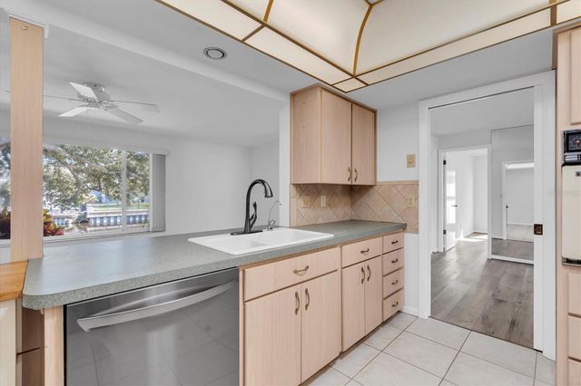 6733 122ND STREET, Seminole, FL 33772