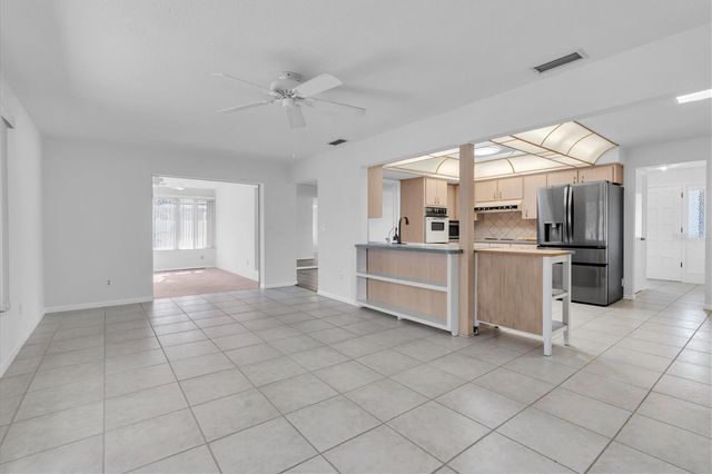 6733 122ND STREET, Seminole, FL 33772