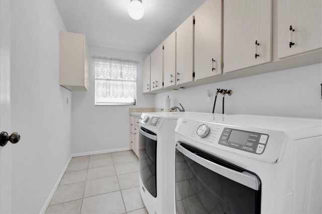 6733 122ND STREET, Seminole, FL 33772