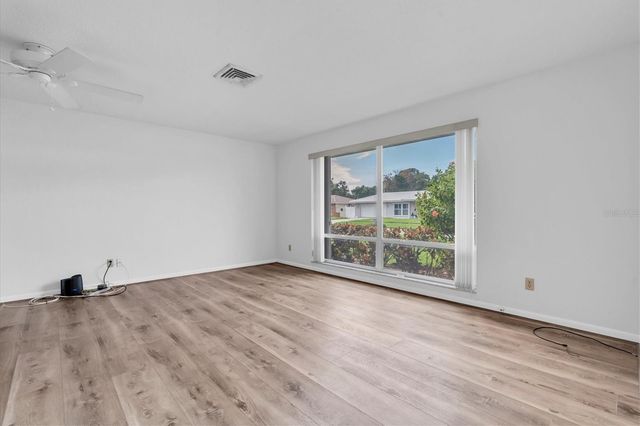 6733 122ND STREET, Seminole, FL 33772