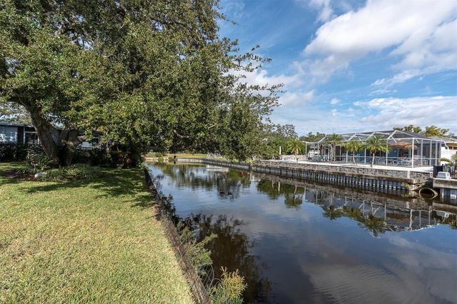 6733 122ND STREET, Seminole, FL 33772