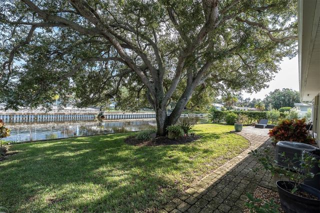 6733 122ND STREET, Seminole, FL 33772