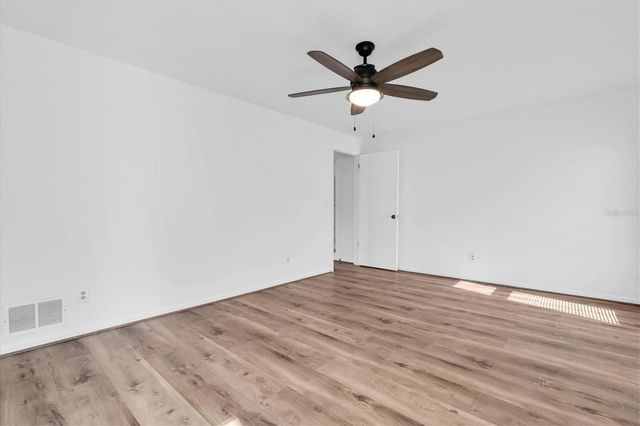 6733 122ND STREET, Seminole, FL 33772