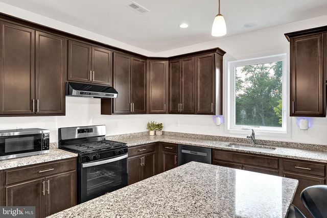 26 MISTY MEADOW LN, Hamilton, NJ 08619