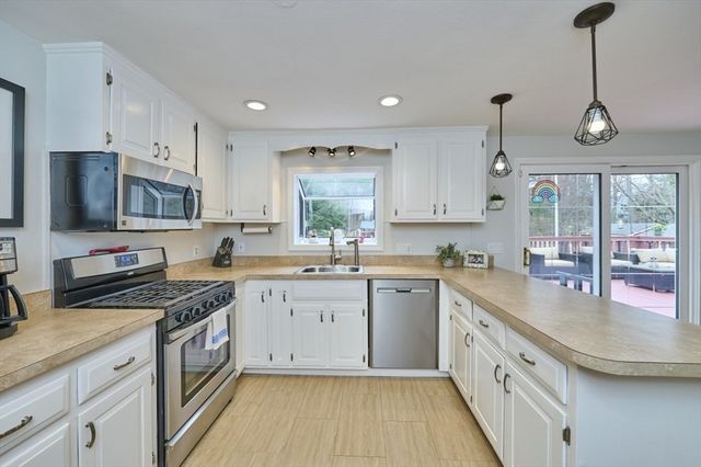 44 Carriage House Path, Ashland, MA 01721