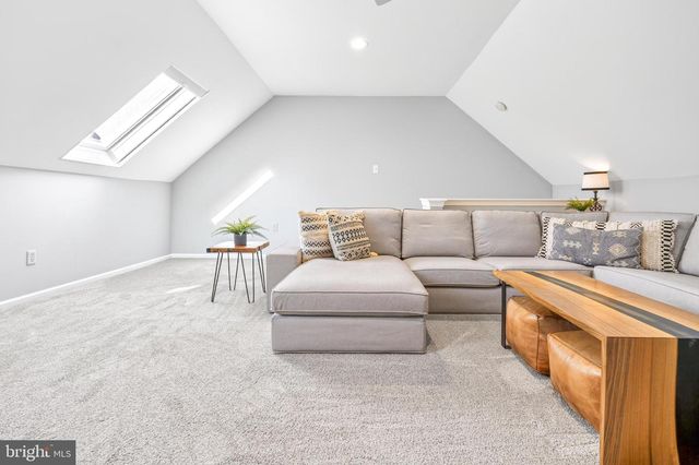 9 W JONATHAN CT, Kennett Square, PA 19348