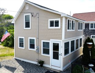 3 Avenue A, Plymouth, MA 02360