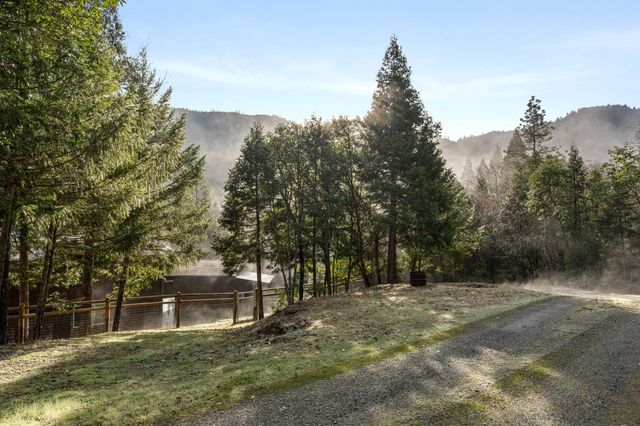 1540 Savage Creek Road, Grants Pass, OR 97527
