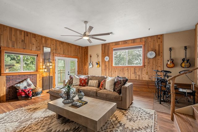 1540 Savage Creek Road, Grants Pass, OR 97527