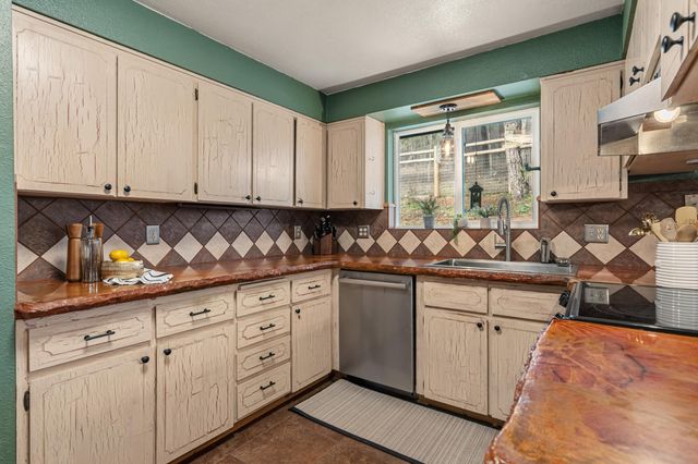 1540 Savage Creek Road, Grants Pass, OR 97527