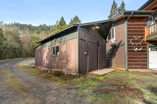 1540 Savage Creek Road, Grants Pass, OR 97527