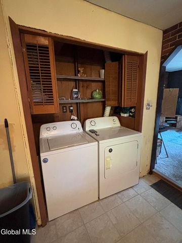 222 E Madison Avenue, East Greenbush, NY 12144