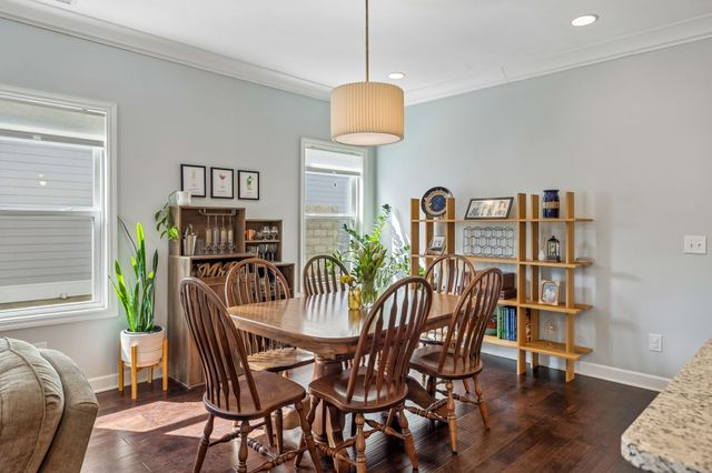 7398 Old Harding Pike, Nashville, TN 37221