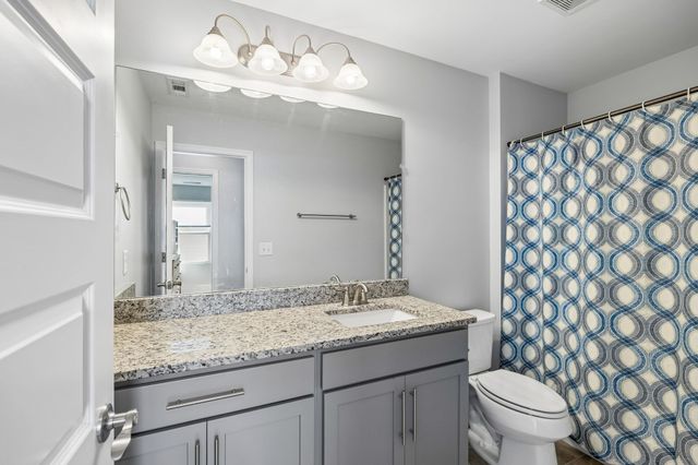 7398 Old Harding Pike, Nashville, TN 37221