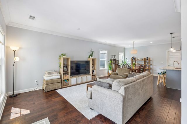 7398 Old Harding Pike, Nashville, TN 37221