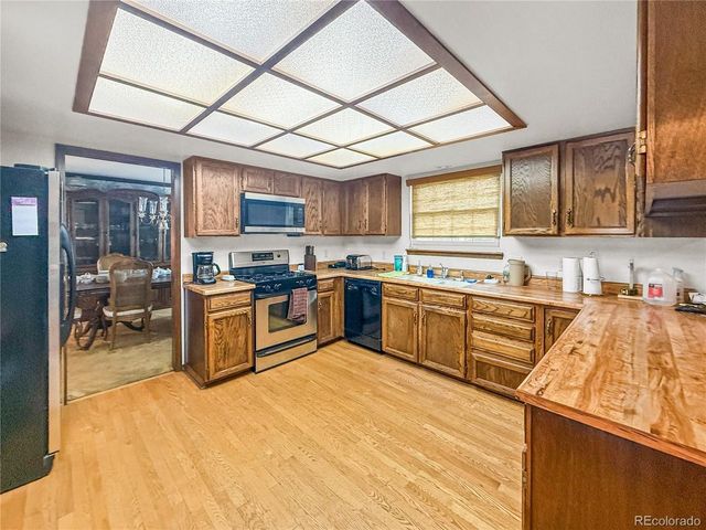 6104 E Mineral Dr, Centennial, CO 80112