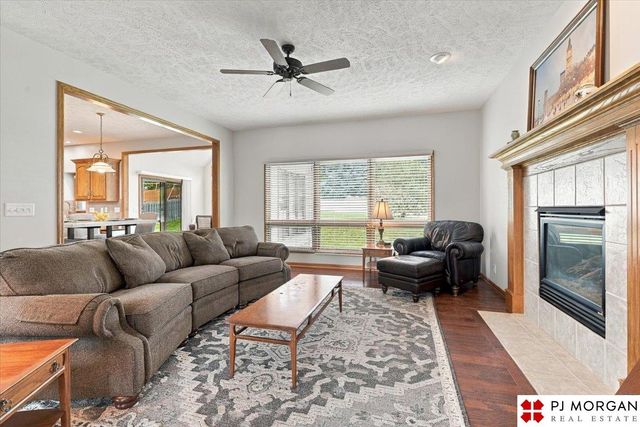17622 Monroe Street, Omaha, NE 68135