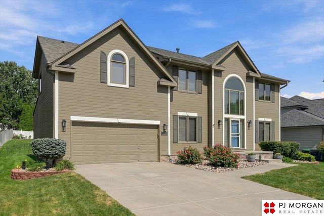 17622 Monroe Street, Omaha, NE 68135